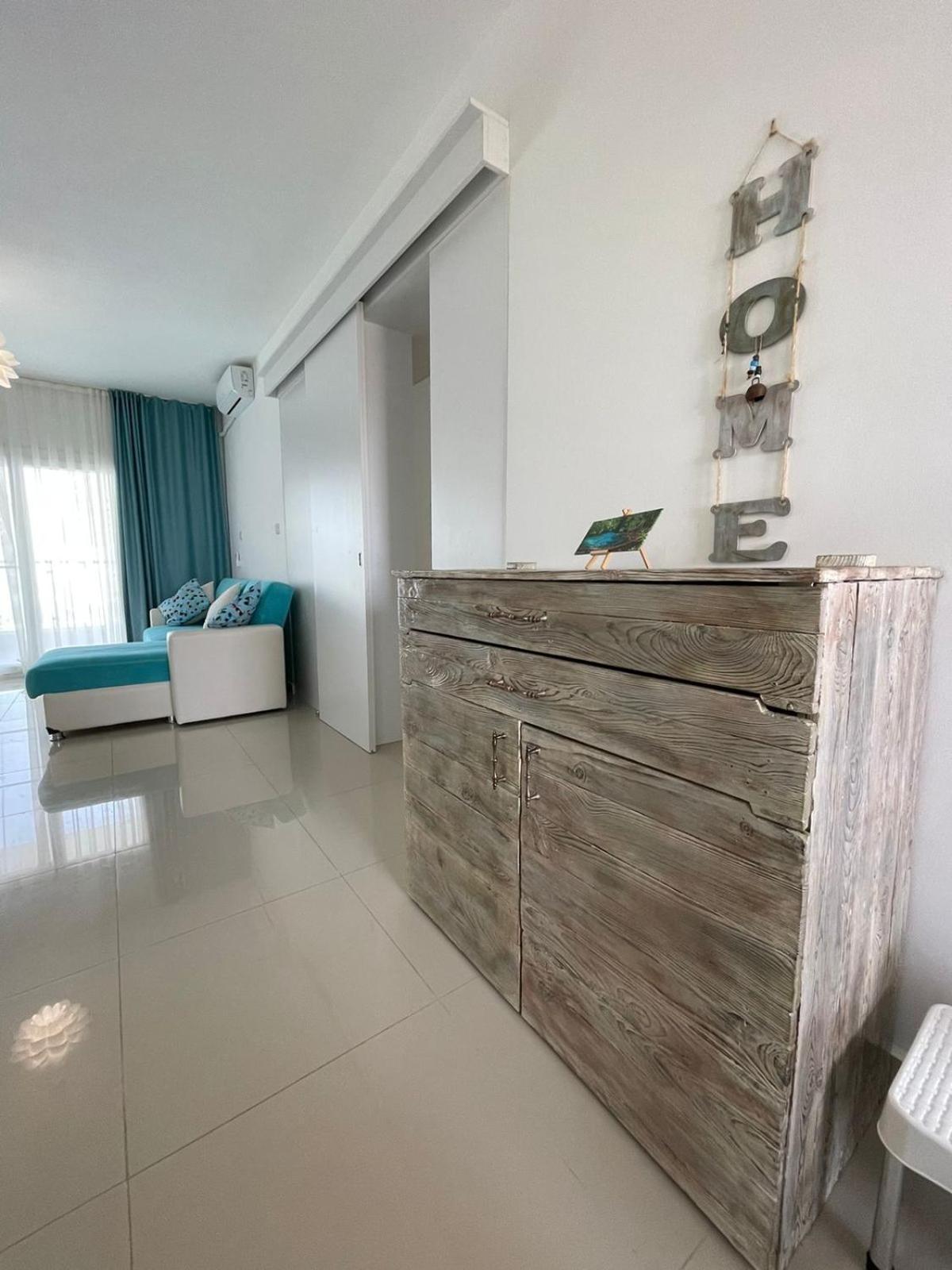 Blue Apartment In 5* Ceasar Resort Trikomo Extérieur photo